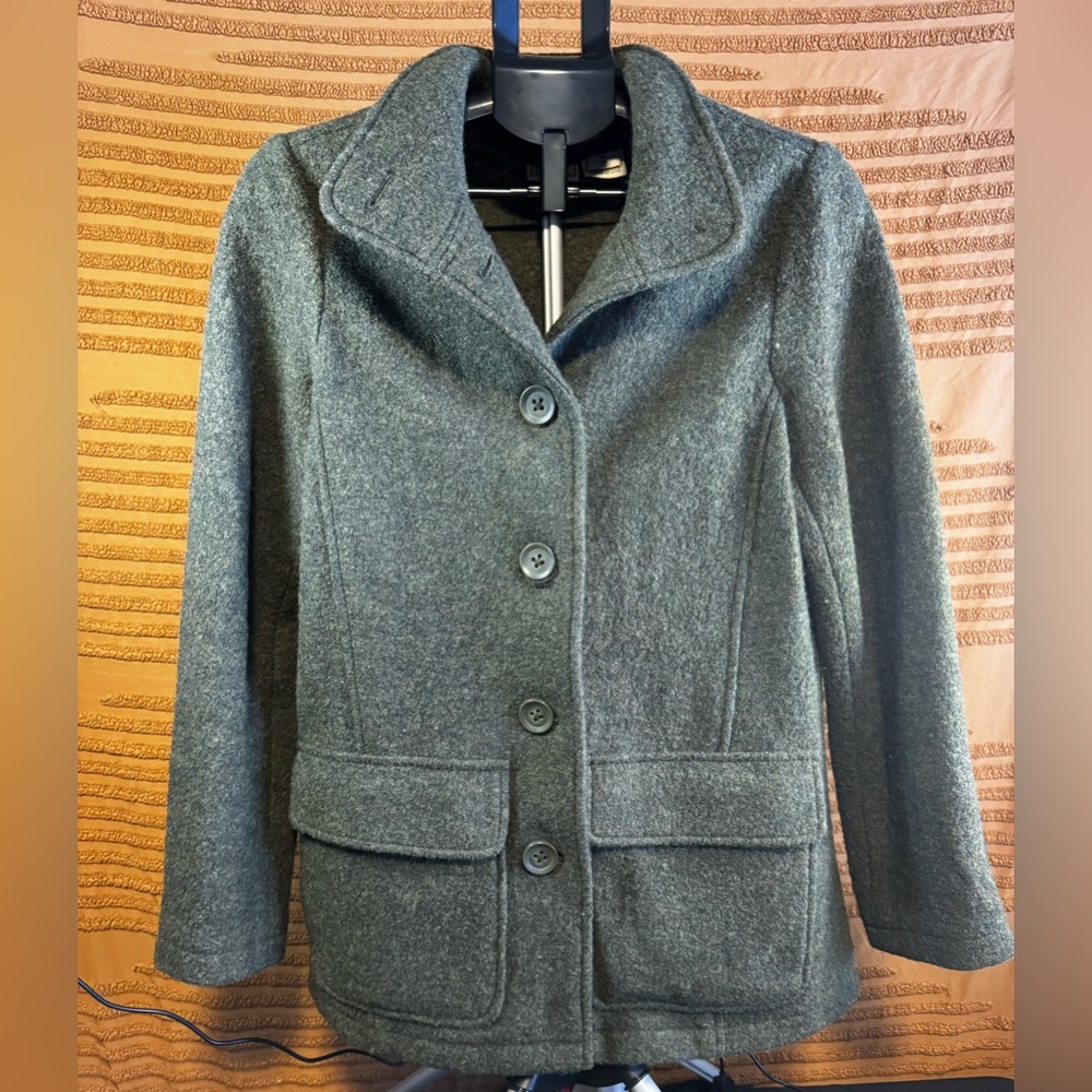 L.L. Bean Premium Bellandi Italian Wool Insulated Coat Size M - Picture 1 of 3